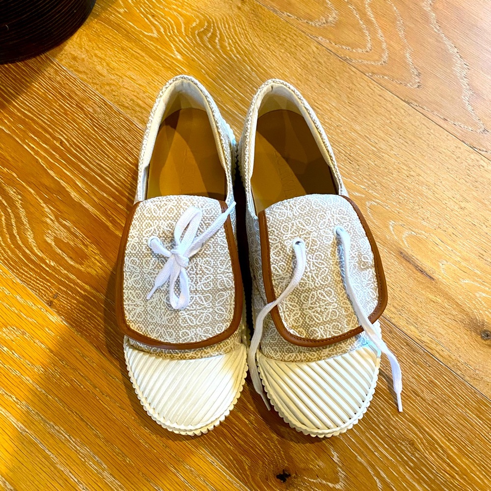 New Loewe Logo Print Sneakers